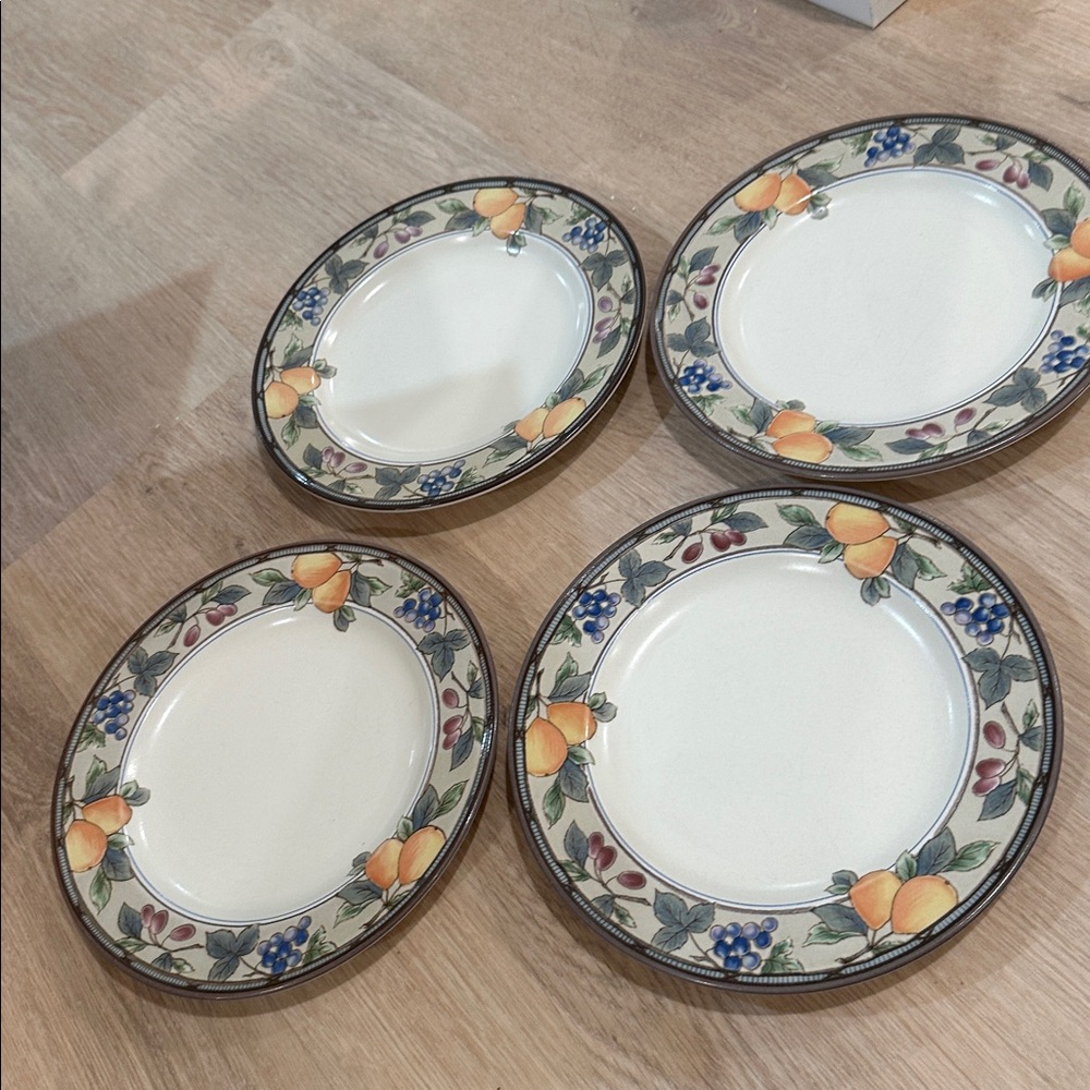 Mikasa Garden Harvest  Salad Plates  8 3/8" Set Of 4